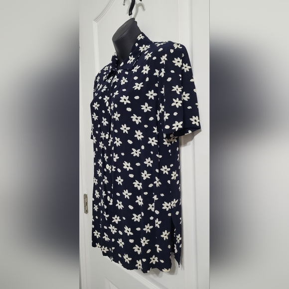💲1️⃣ Vintage Sport Collection Blue / White Floral Button-down Blouse Sz Small - Picture 2 of 9